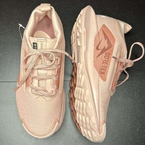 NEW: Nike Pegasus Trail 5 Gore-Tex Pink Oxford Size 5.5 NWOB - Picture 2 of 6